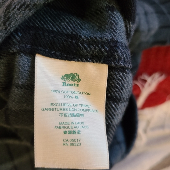 SOLD - Men's Roots plaid cotton button up - Picture 6 of 7